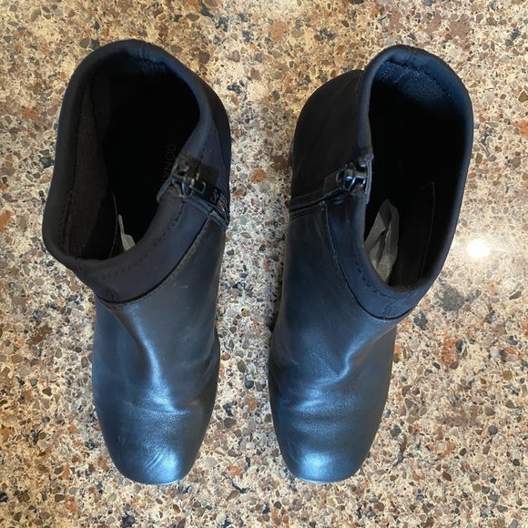 Donald Pliner Cassie Nappa bootie leather and stretch jersey block heel - Picture 8 of 8